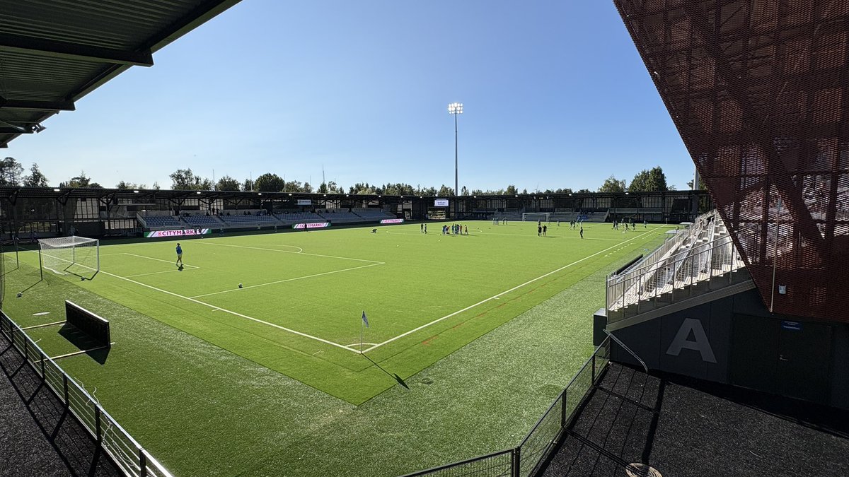 jkakonen's tweet photo. Kolmas uusi stadion vyölle Kokkolasta. On kyllä nätti laitos tämäkin. Perinneseurat #KPV ja #RoPS kaipaavat pisteitä tahoillaan. Kokkola jumbosijalta noustakseen ja roppo kärkikahinoihin päästäkseen #Ykkönen https://t.co/Pvq92TG8rb