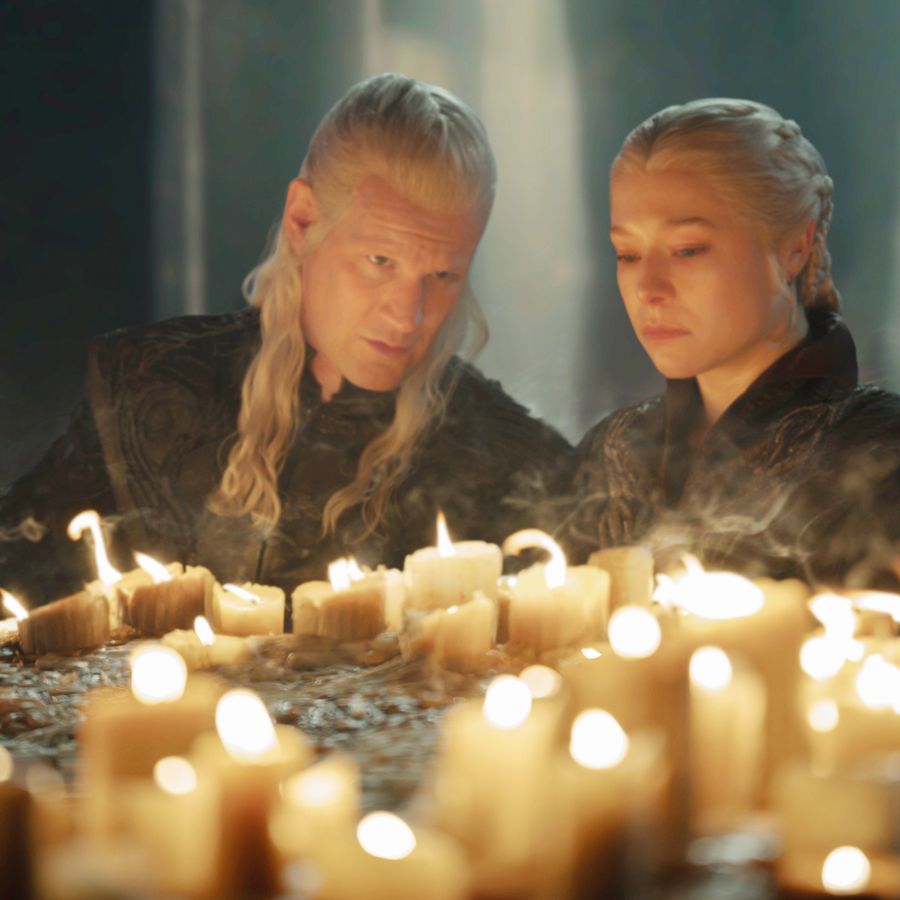 OldValyriaLives's tweet photo. Daemon Targaryen remains the most dangerous man in Westeros. Not because he is the strongest… but because he understands that fear, loyalty, and chaos are often more powerful than armies.
Episode 5 reminded everyone why both sides need him — and why nobody should ever fully trust him. 🩸🐉
#HOTD #HouseOfTheDragon