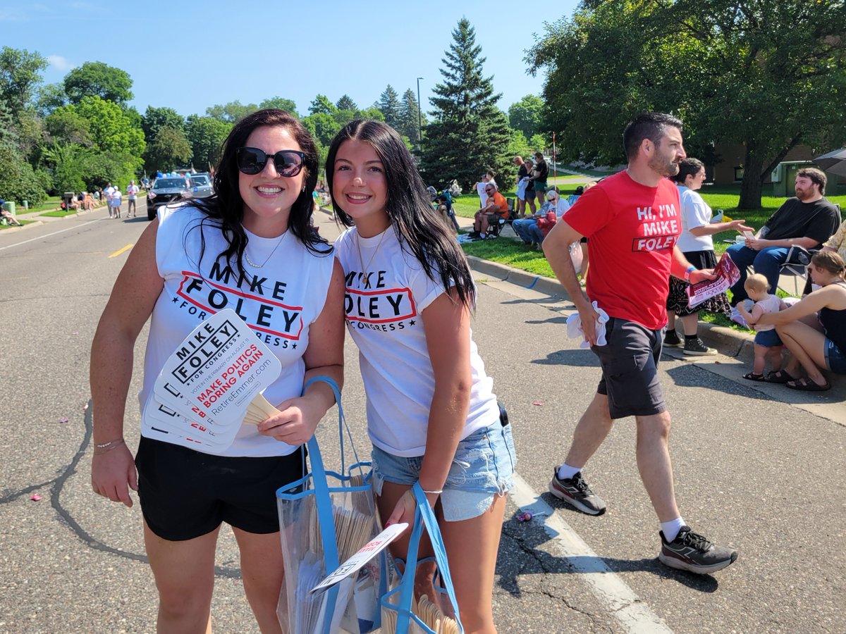 MikeFoley4REAL's tweet photo. Is Congress working for you? We talked about this with thousands of you at the Elk River Parade and Sherburne County Fair. It's clear that folks are fed up with our current elected officials. Thanks everyone for the epic weekend! https://t.co/8Eiamu3WjW