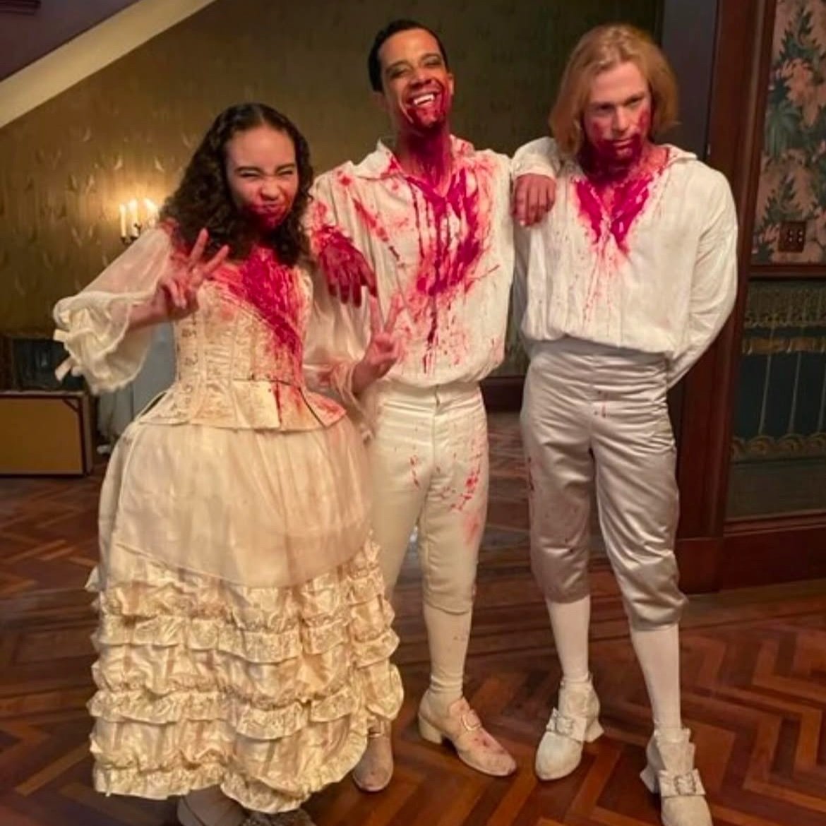 claudiadoves's tweet photo. season one &amp; season three🥹🫶 https://t.co/mOLhB1LHqG