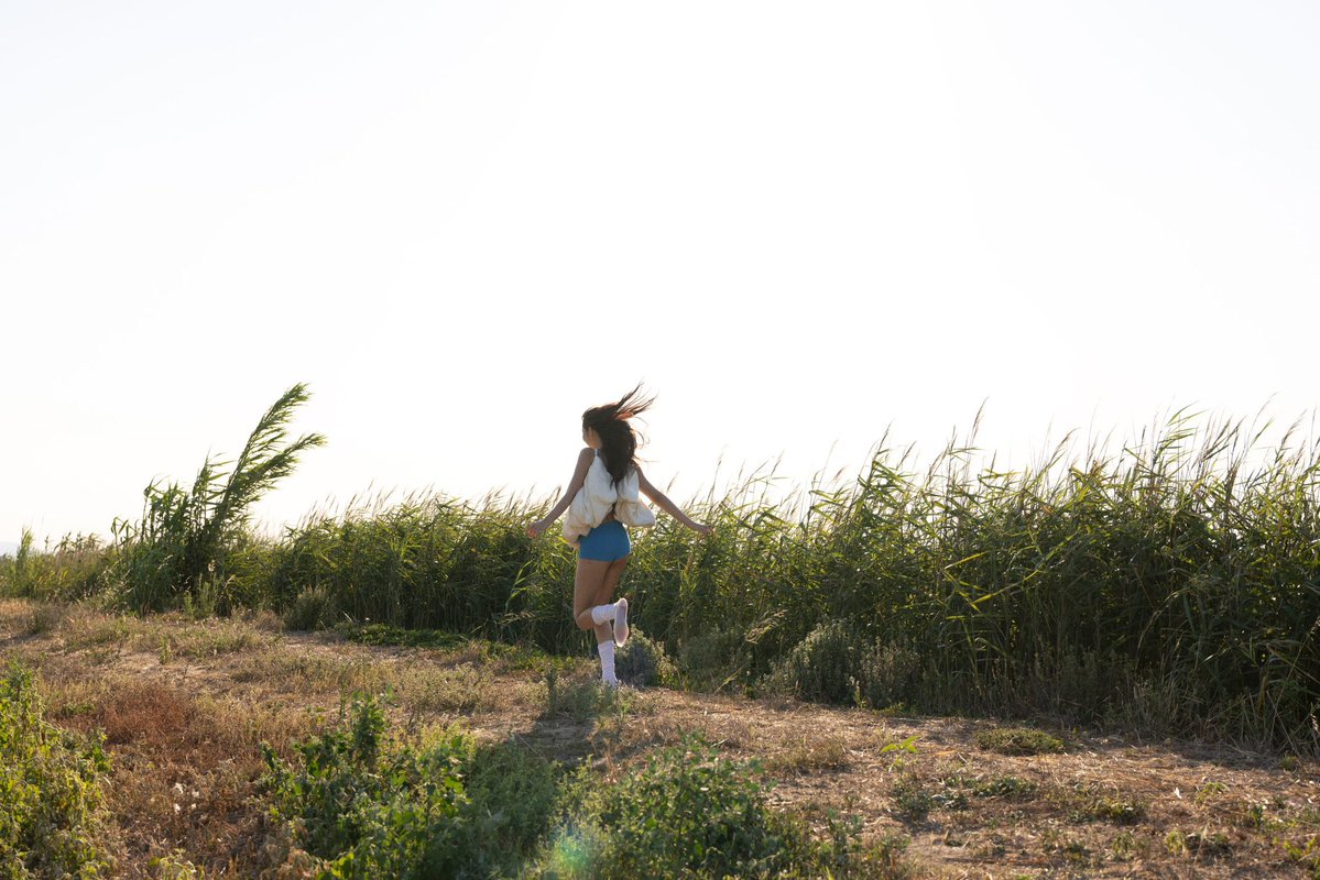 PopBase's tweet photo. JENNIE stuns for her upcoming single ‘Less than a Lover.’ https://t.co/lqItgUuBqQ