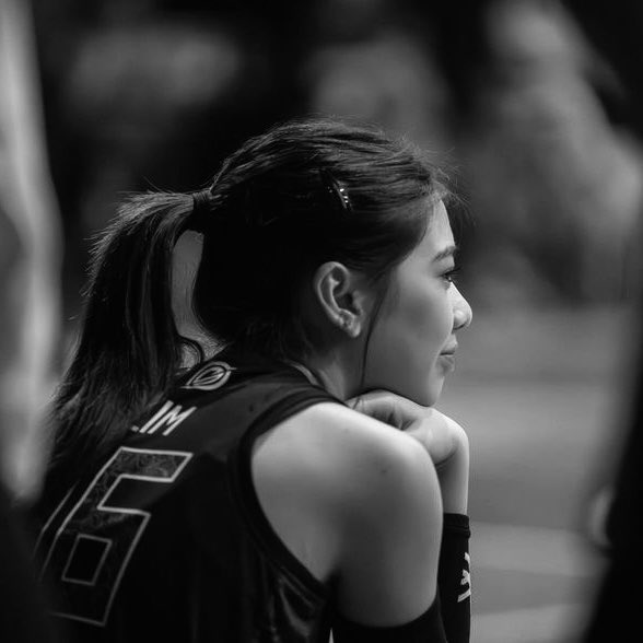 croisseont's tweet photo. behind closed doors
— a #mikhaiah au

everyone thinks star athlete millan (🦊) and student president ainsley (🐶) despise each other, but no one knows they share an apartment. https://t.co/9dSh6NHm6P