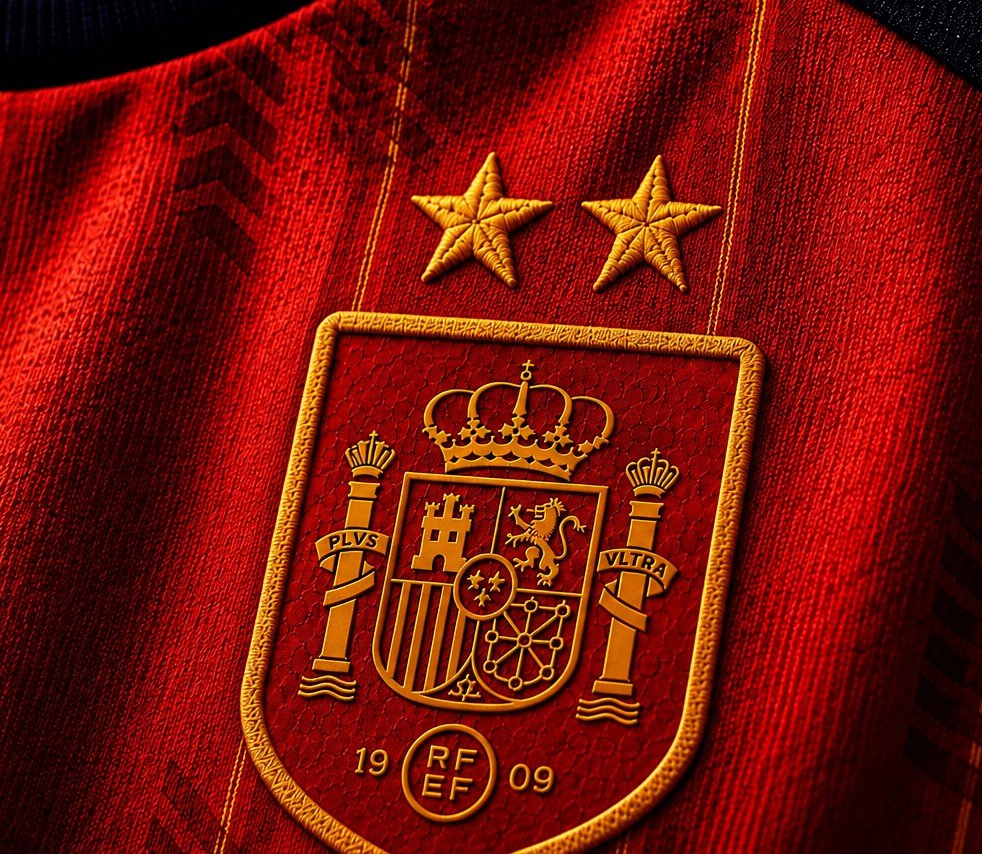 rad_77's tweet photo. @Aaronnn___4 @termenzo Si que existe, se la ganó la @SEFutbol y aquí la tenemos 🤣 https://t.co/CHBCXuZqVW