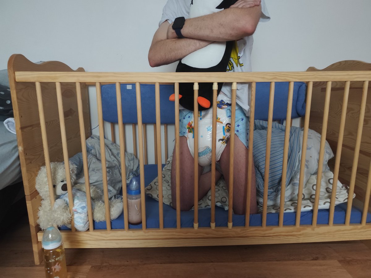 daik_daik's tweet photo. U must stay in your crib bcs u are smol boy 🫂🫵🩵 https://t.co/5vnIoHPZcJ