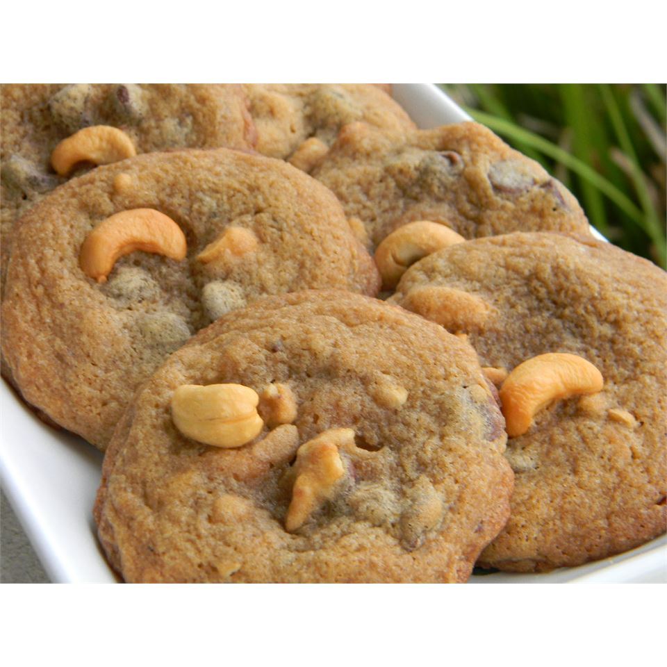 john_klika's tweet photo. Just spent a cozy Sunday morning baking chocolate chip cookies from scratch—warm, gooey, and the whole house smells like heaven! Best way to de-stress. ， https://t.co/7GEaVFiCB3