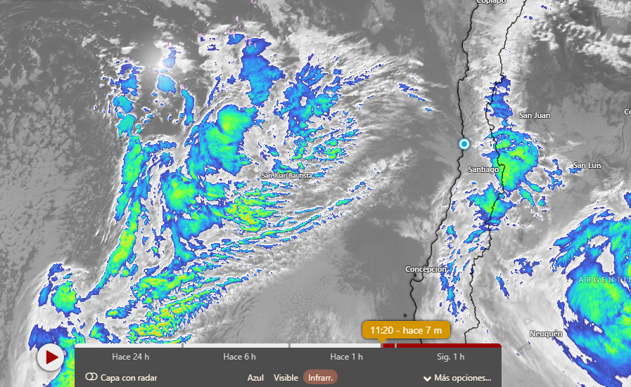 QuilpueMeteo's tweet photo. Buenos días #Quilpue

Las lluvias de anoche acumularon 30 mm más y todavía queda por entrar esa masa nubosa que se ve frente a nuestras costas. Los chubascos se mantendrán todo este día y la madrugada y mañana del martes serán intesas, acompañadas de viento hasta 70 km/h. https://t.co/JFaLotjIn5