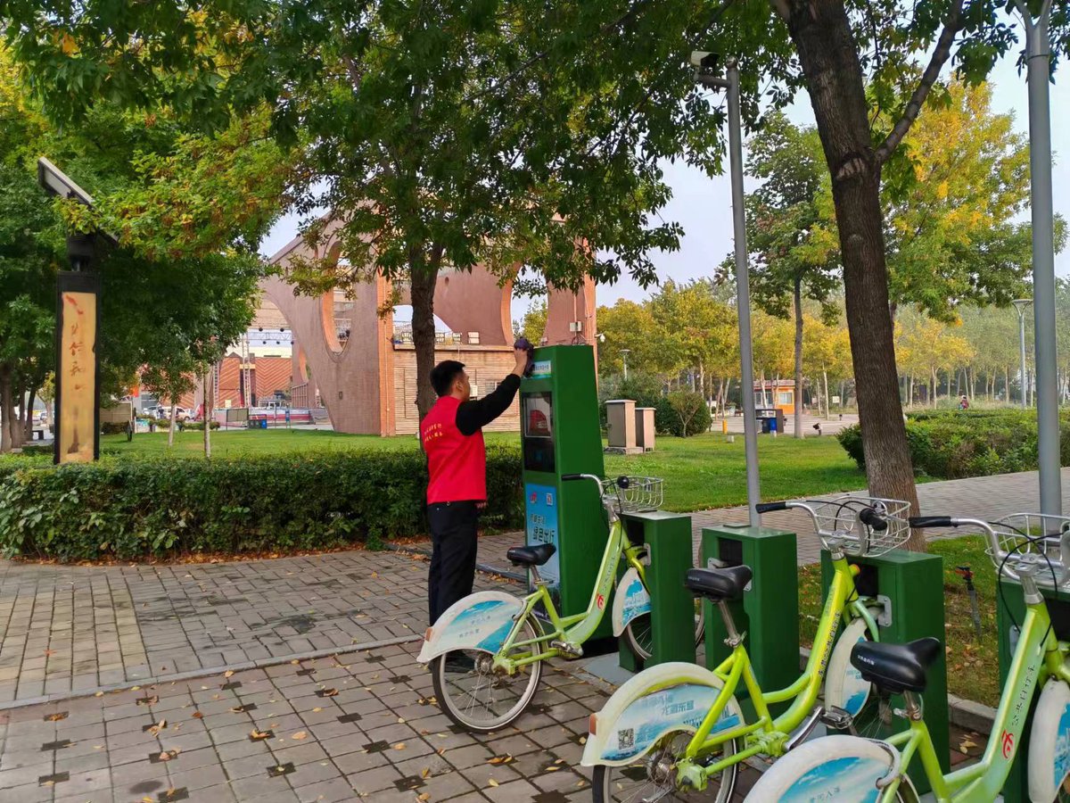 fghwlej's tweet photo. Join our community garden cleanup this Saturday 9am at Central Park! Bring gloves u0026 let’s green our neighborhood—free snacks u0026 tools provided! https://t.co/NTB2fRgpfW