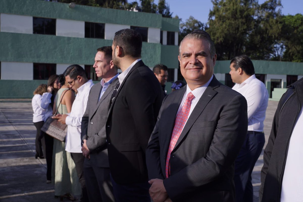 IEBEM_'s tweet photo. Junto a la gobernadora, @margarita_gs, rendimos honores a nuestro Lábaro Patrio en las instalaciones del 21.º Batallón de Infantería, en Cuernavaca. https://t.co/PmcgF5c9uJ