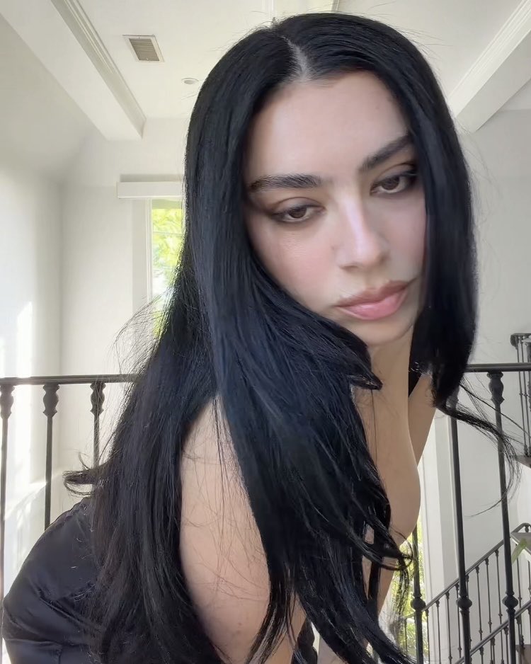nostalgicxcx's tweet photo. Charli xcx via tiktok. https://t.co/4R1DWVVPQ9
