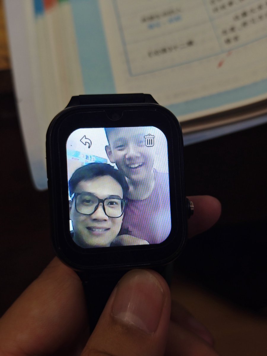TangS21708's tweet photo. 每天被要八百张合影 https://t.co/rQiLrY3UDO