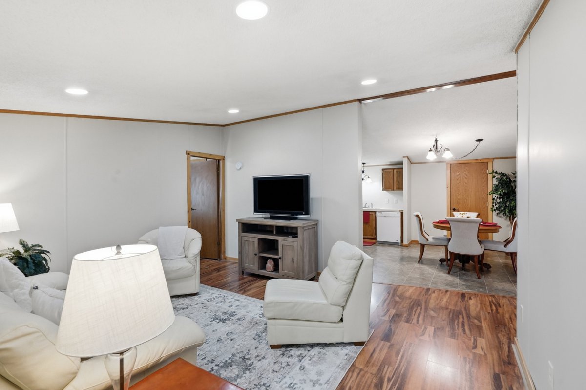 christians_team's tweet photo. #JustListed 📍 360 Hillsview Rd. Lot# 4, Spearfish, SD | $182,900
Move-in ready 4BR/2BA, 1,585 sq ft — new carpet, fresh paint, updated baths, minutes from BHSU. Real investment potential!
🔗 https://t.co/tr47da4yS7
📞 605-340-0768
#SpearfishSD #ChristiansTeamInc https://t.co/D7hC7TK8yV
