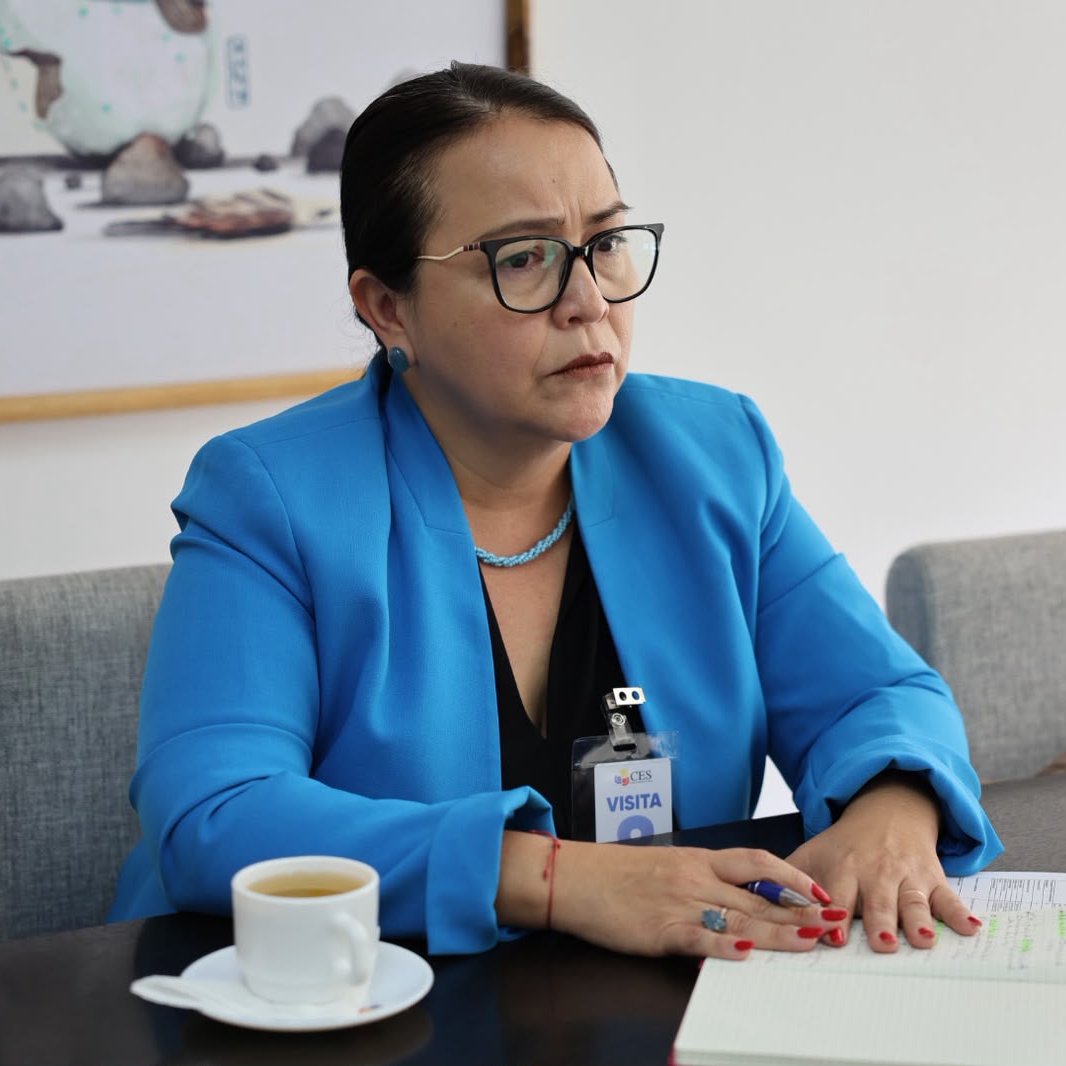 ces_ec's tweet photo. ✅ Con Paola Romero, vicerrectora de Docencia de @espol, se mantuvo un diálogo sobre temas académicos relacionados con la formación técnica y tecnológica. https://t.co/0dGVX0bjmS