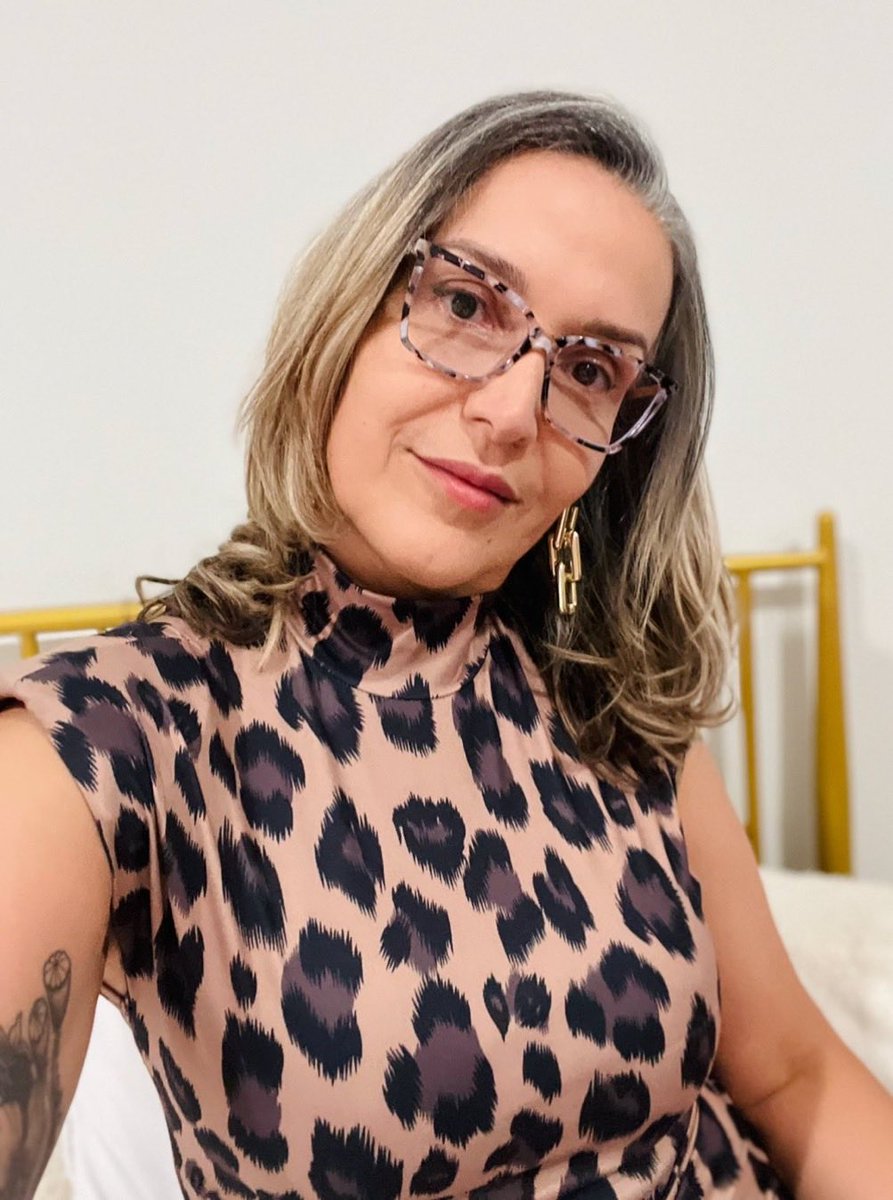 yuliasavin's tweet photo. A smile, a little confidence, and a good day. Sometimes that’s all you need.

#Style #Confidence #SelfLove #Fashion #OOTD #EverydayStyle #PositiveVibes #Smile #Elegant #WomenWhoInspire #CasualStyle #PhotoOfTheDay https://t.co/K3gWDqXlt1