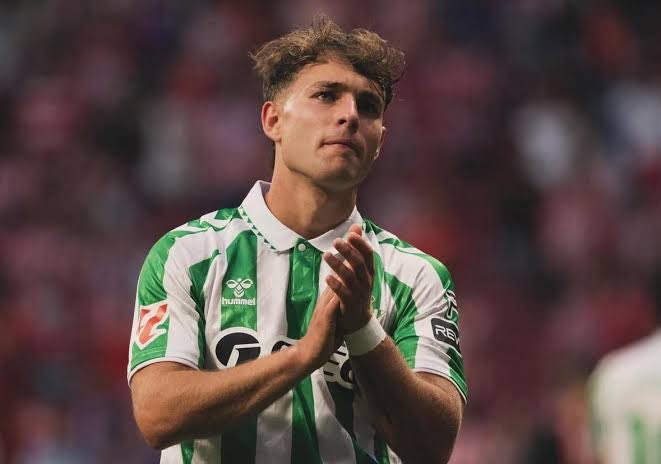 LorenGonCa's tweet photo. ⚪️🟢𝗦𝗢𝗥𝗧𝗘𝗢 ⚪️🟢

📥 Participa para ganar la camiseta de Ángel Órtiz (@RealBetis) que usó en el partido contra el Getafe en la Cartuja

📋 𝗥𝗘𝗤𝗨𝗜𝗦𝗜𝗧𝗢𝗦 

1️⃣ Dar RT a este tweet
2️⃣ Seguir a @LorenGonCa 

👕 El ganador lo daré el 19 de agosto. https://t.co/CjUruid1Ej