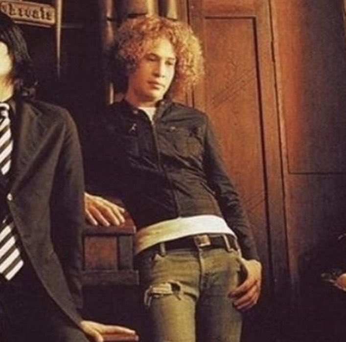 ray toro hands tweet media