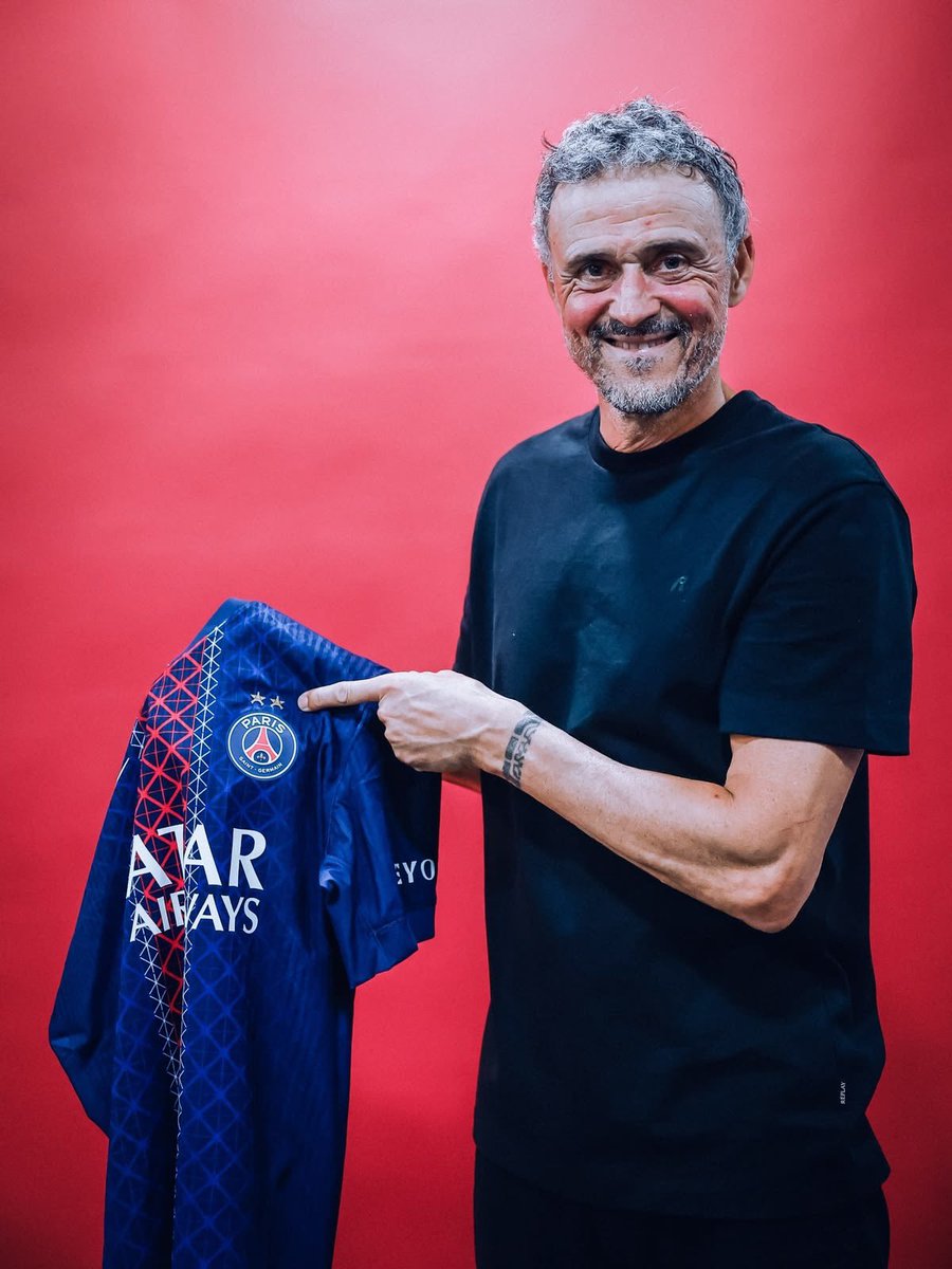 PSG_Report's tweet photo. 🚨🥇| JUST IN: Luis Enrique appreciates Ferran Torres’s profile as versatile striker, the club have expressed interest in the Spaniard.

The deal was thought to be at a “low cost” fee before the FIFA World Cup. However, more clubs particularly Liverpool F.C have also expressed interest in the meantime, thus increasing his price tag. @Tanziloic