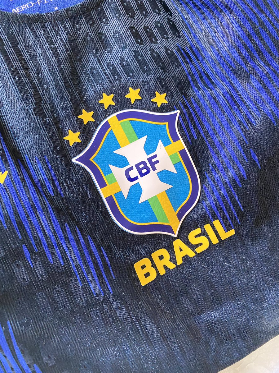 faustocps's tweet photo. Copa terminou ontem, camisas chegaram hoje. Pronto para as eleições agora haha https://t.co/g3wg6t3egL