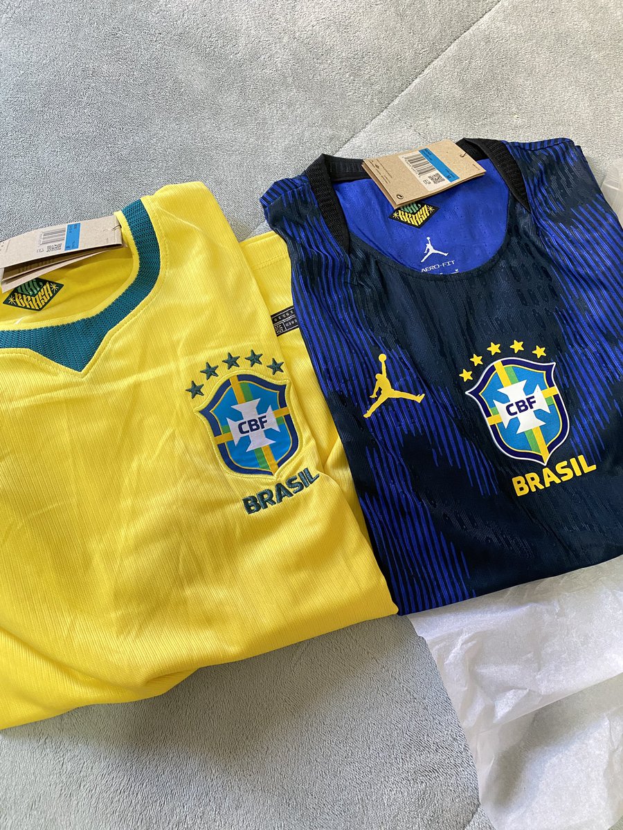 faustocps's tweet photo. Copa terminou ontem, camisas chegaram hoje. Pronto para as eleições agora haha https://t.co/g3wg6t3egL