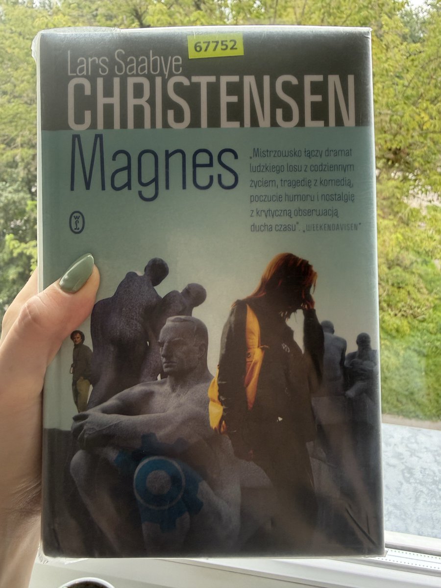 a_labunska's tweet photo. #readlist2026pl #15 absurdalna, a jednocześnie bardzo głęboka emocjonalnie i psychologicznie. Studia, przeprowadzka, kariera, fotografia, choroba - o ślepym losie, kierowaniu swoim życiem i nadawaniu mu sensu. https://t.co/sVFpulkaJ2