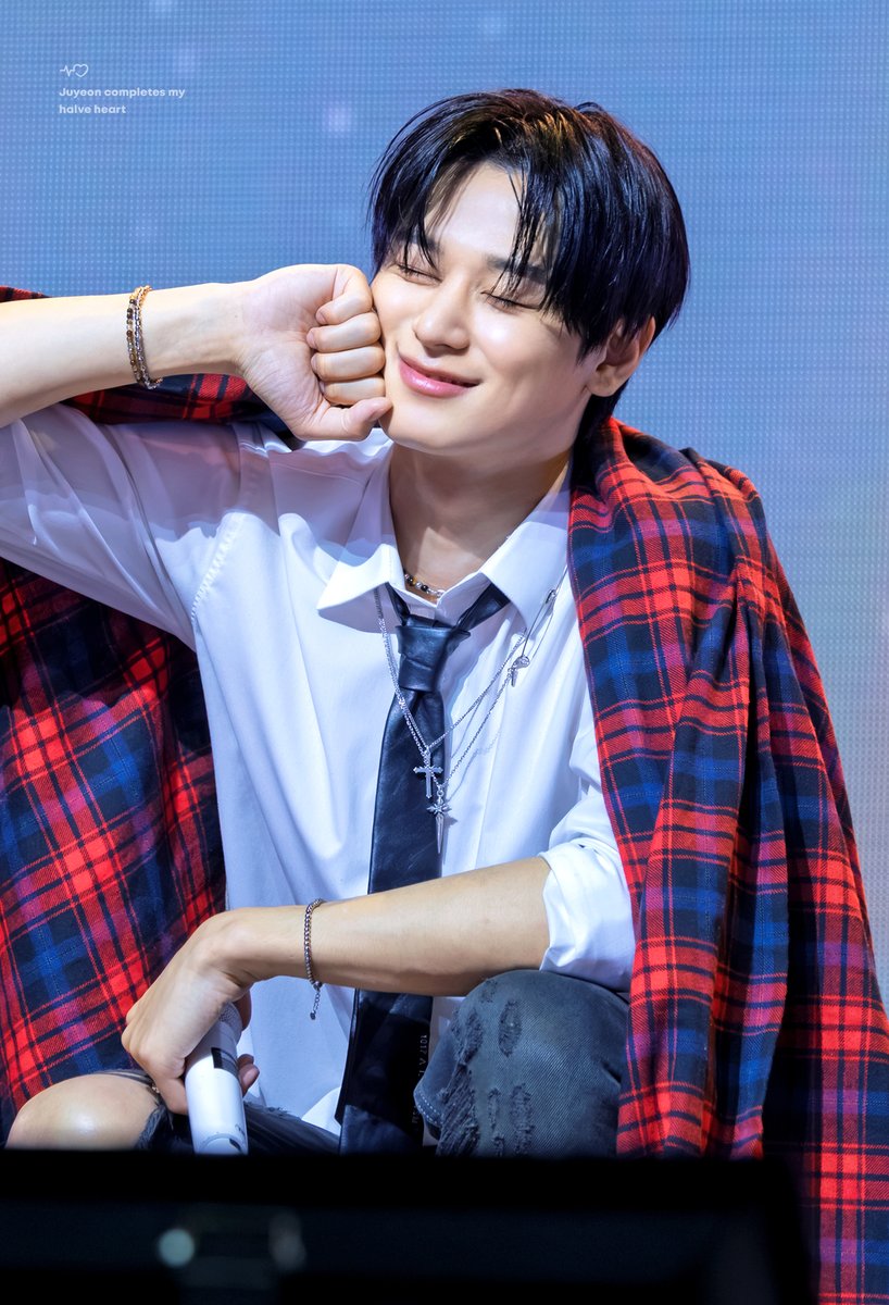 halve_heart's tweet photo. 260719 왕만두 많이 주세요!! 🥟🤍 #주연 #JUYEON #더보이즈 #THEBOYZ https://t.co/HItKO2HfTT