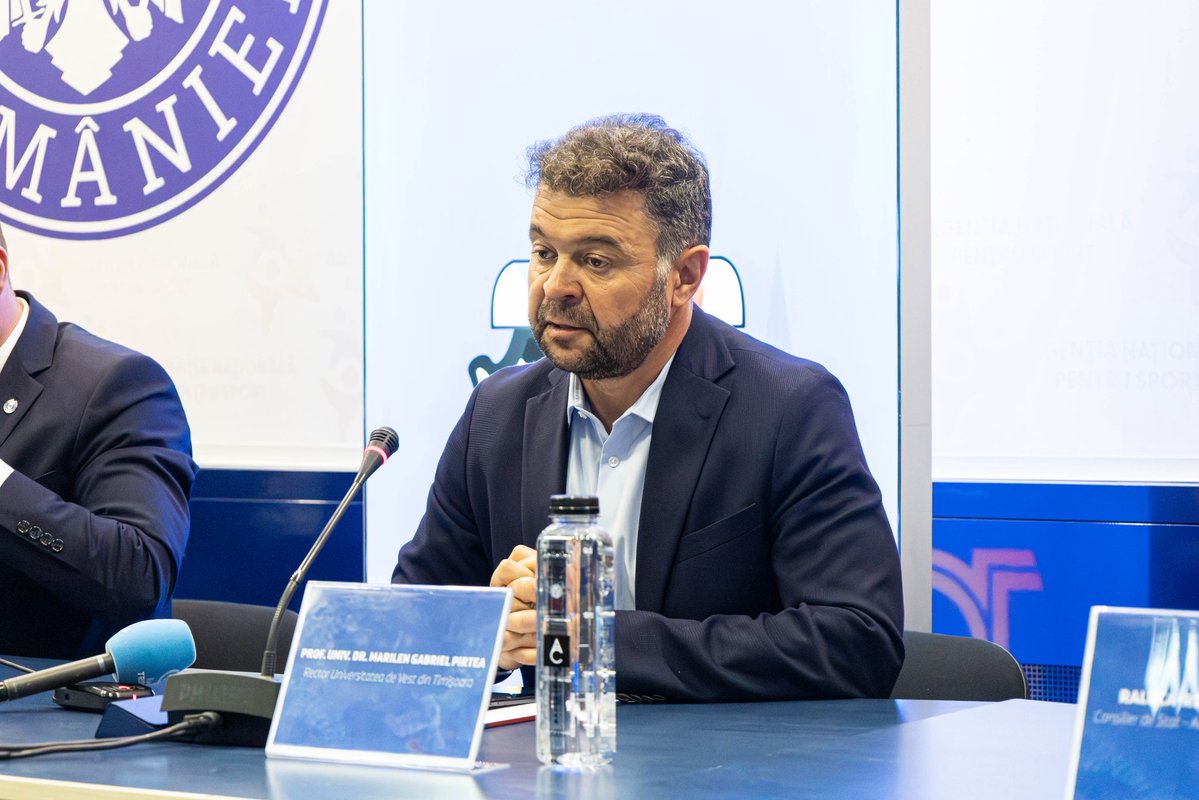 FrsahRo's tweet photo. ♟️ On World Chess Day, the Romanian Chess Federation and the West University of Timișoara presented the new university course “Didactics of Educational Chess.”

The event was attended by Prof. Marilen Gabriel Pirtea, Rector of UVT, and highlighted chess as a tool for education! https://t.co/T2jlEpO0PY