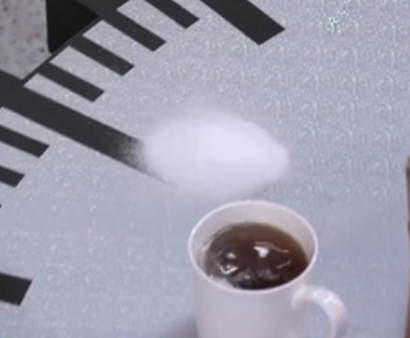 BBFeedsFairy's tweet photo. Angela couldn't see what she was doing and dumped a pile of Splenda on the table #bb28 https://t.co/DJ5zcSTVL2