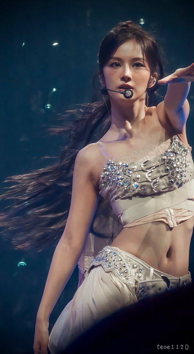 0126zip_'s tweet photo. 260712 WORLD TOUR IN KAOHSIUNG 

#NMIXX #엔믹스 #SULLYOON #설윤 https://t.co/OnFWqAaeoT