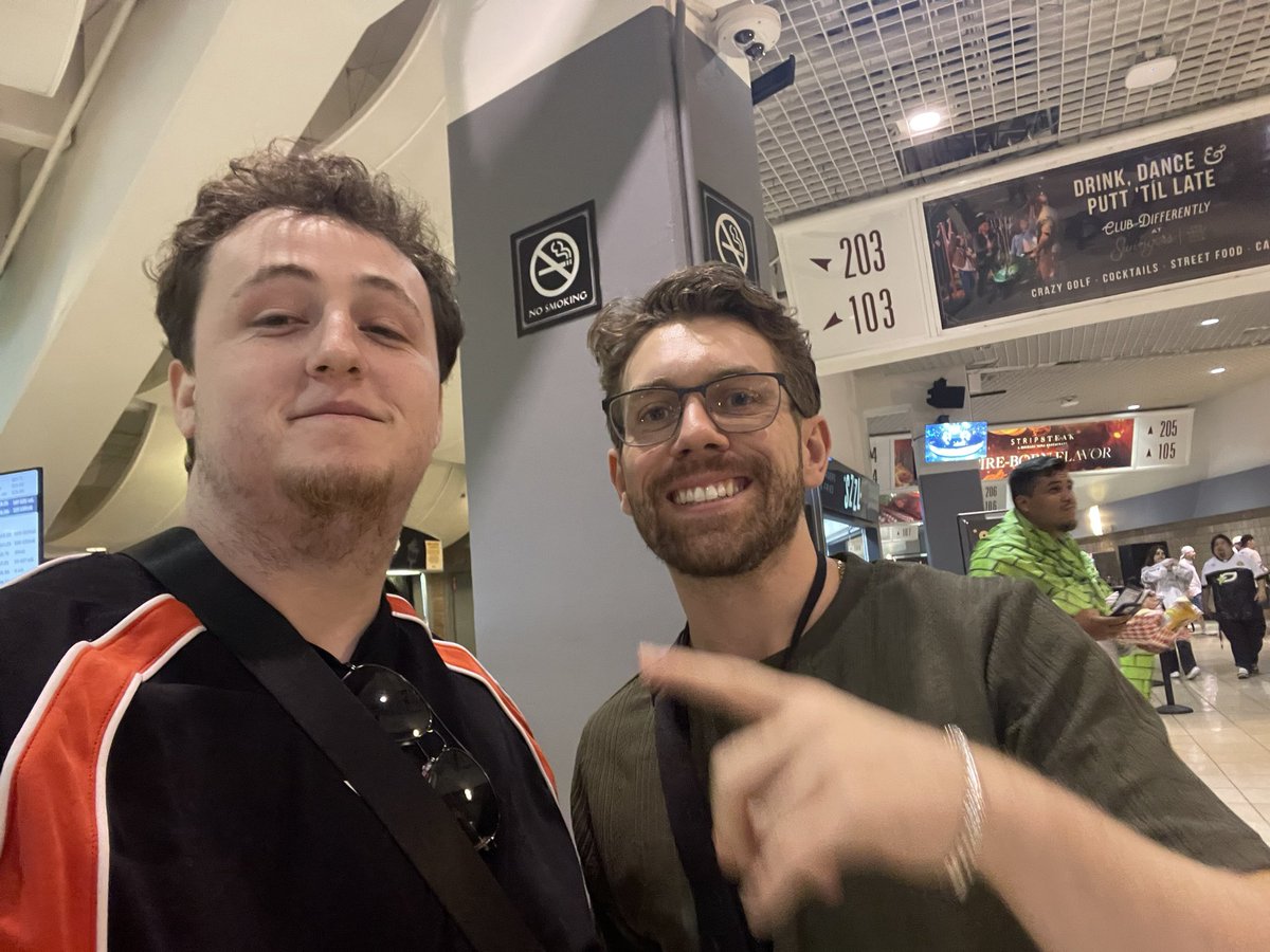 Vort3xV's tweet photo. It was a phenomenal trip, I won’t be forgetting this one anytime soon. Champs was great. Food was great. The strip was great. Idk how much better it could’ve been, I’m ready to get home tho for some throwback tourneys 🙌 #codchamps #cdlchamps2026 https://t.co/9gamRy2Ufu