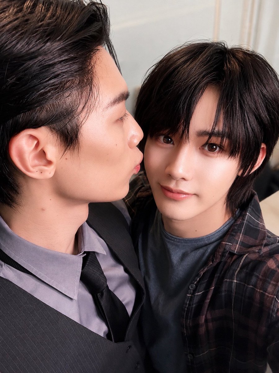 LexieCCai's tweet photo. 世界上最爱拍情侣照的cp
不管是Jay和Sun 还是Top和Min
你想看的他们都有

#toptapminlee
#PAYBACKTheSeries https://t.co/SHG5uUQbtw