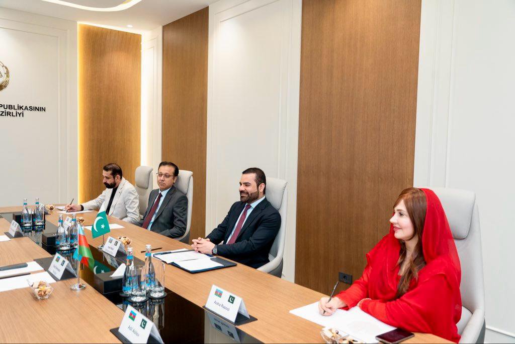 PakinAzerbaijan's tweet photo. Minister of State for Law and Justice Mr. Aqeel Malik met today with 
Minister of Justice Mr. Farid Ahmadov. Both sides appreciated the ongoing excellent cooperation between the Justice Ministries of both countries. 🇵🇰🤝🇦🇿 https://t.co/QfmwjgyS6H