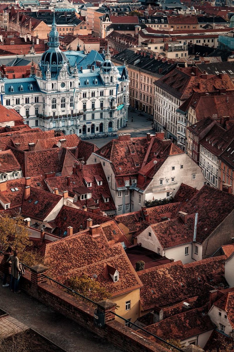 TheHungryTable7's tweet photo. One of Europe’s most underrated old towns.

Graz, Austria 🇦🇹 https://t.co/KHVXRK49Nk
