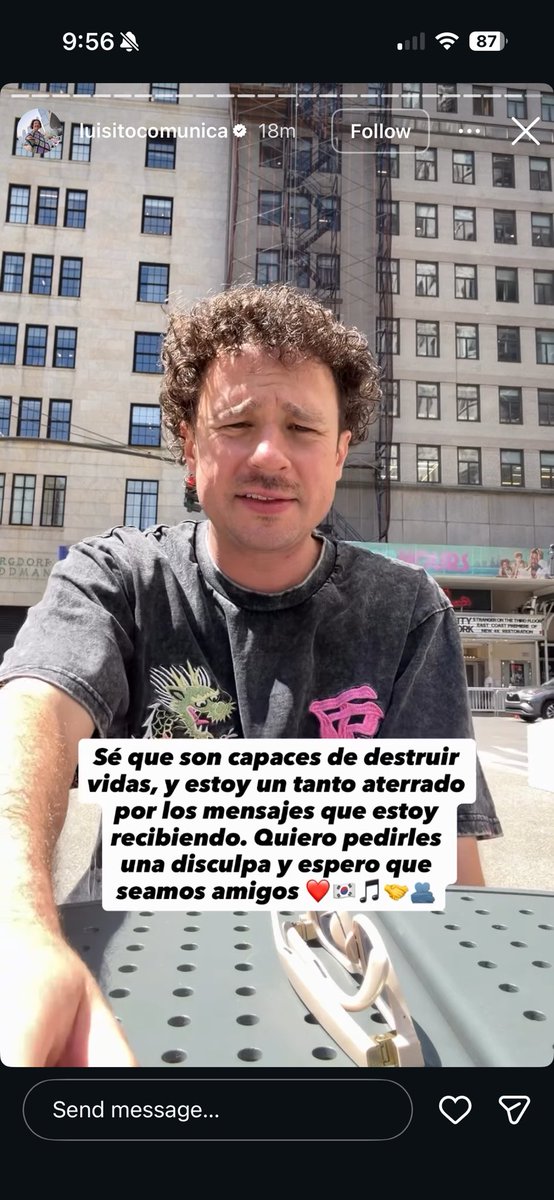 berriesnsprite's tweet photo. Dejen de darle engagements a este pendejo, ayer subió las historias (y no solo de bts, de los demás performers tmb) justo para ver quién le daba views y ahí van a darle justo lo que quiere https://t.co/B3AmJ1yV0R