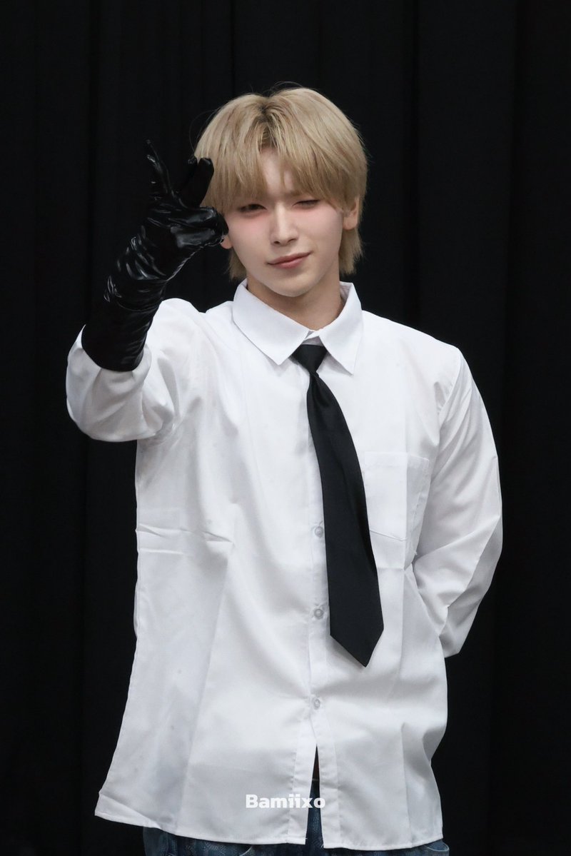 Bamiixo's tweet photo. 260719 🖤⛓
#센 #SEN #涩谷仙  
#VAYONN #베이온 https://t.co/k815bReBZa