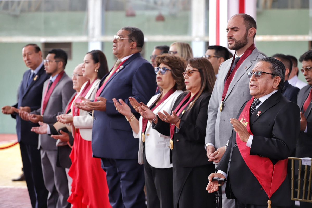 RegionCallaoPe's tweet photo. Por el desarrollo del primer puerto, impulsando más oportunidades y una mejor calidad de vida para las familias chalacas.
🤩 ¡A LA CHALACA, BIEN HECHO Y CON ALEGRÍA!
#GobiernoRegionalDelCallao #Callao #MisaTeDeum #FiestasPatrias #205AñosDeIndependencia #FortalezaDelRealFelipe https://t.co/OD6folugKh