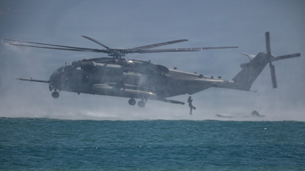 USMC's tweet photo. #Marines with the 3rd Marine Division take part in close air support training at Kin Blue, Okinawa, Japan. 

Marines from various units across the 3rd Marine Division participated in a rehearsal focused on amphibious insertion techniques, open-water movement and cohesion, and Combat Rubber Raiding Craft embarkation procedures.

#MarineCorps #USMC #SemperFI #Military