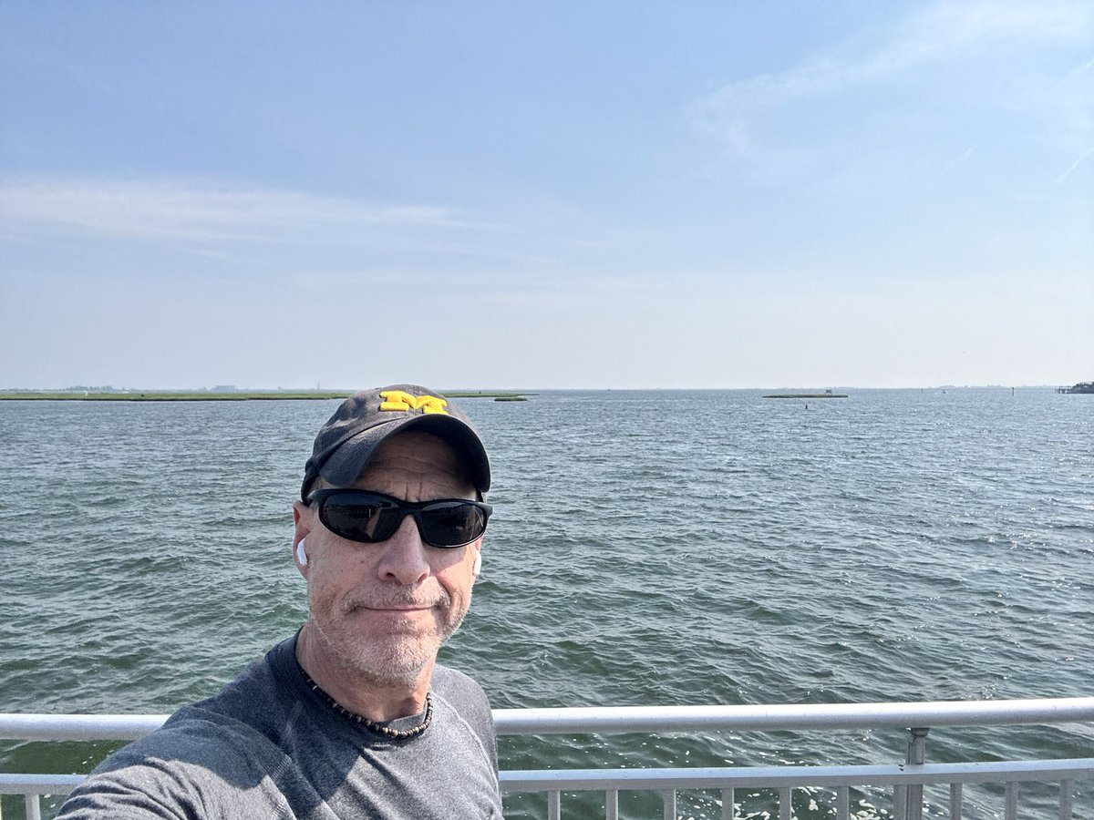 KeithRosen's tweet photo. You never know where the lessons will come from, even a from a park bench. https://t.co/UQ08piNEQB