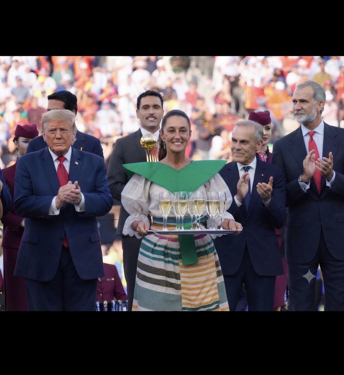 Rubeve20's tweet photo. @RicardoMonrealA @Claudiashein @El_Universal_Mx No digas MAMADAS PEDAZO DE MIERDA  con doble discurso!!! No cabe duda que son una IGNORANCIA basta para sus seguidores!!! HIJOS DE PUTA!!! Ahí les va su imagen y ver que me dices de esto PENDEJO!!!? https://t.co/NtngABPYup