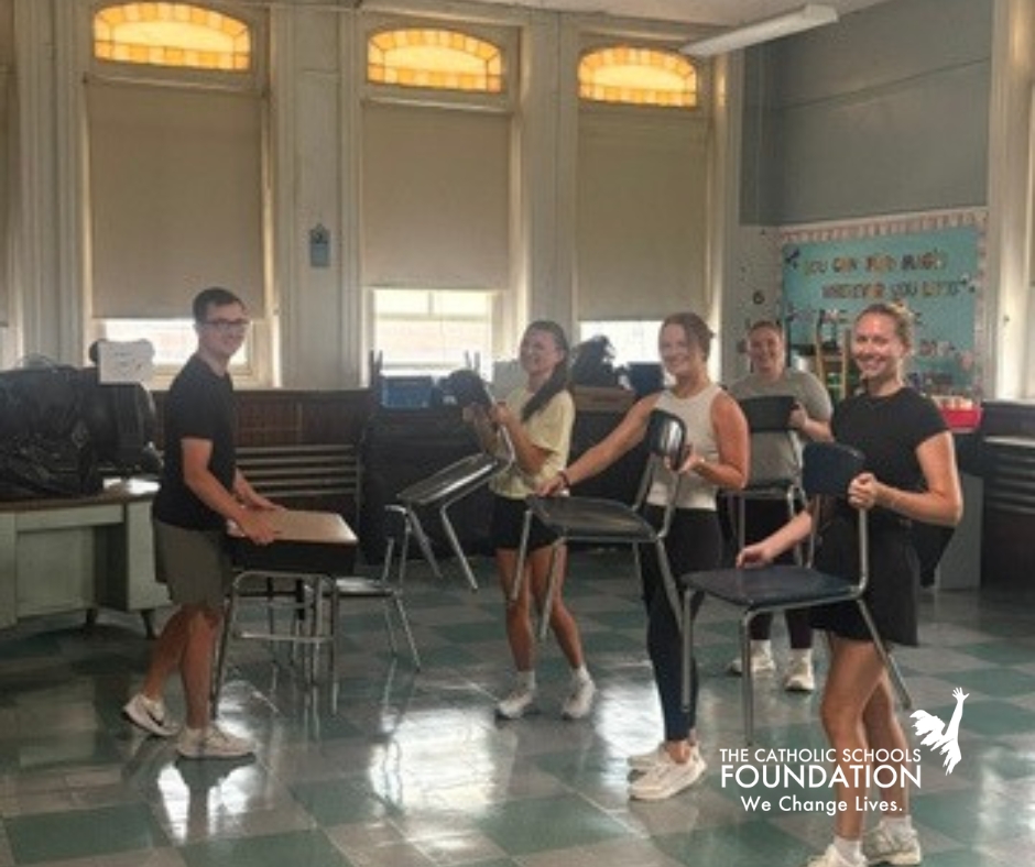 csf_boston's tweet photo. Huge thanks to Young Leader Reilly Holzwarth for partnering with East Boston Central Catholic School and @TJXCompanies for a Corporate Volunteer Day! Grateful for TJX's support and our Young Leaders' dedication. #CSFBoston #CorporateVolunteering #YoungLeaders #VolunteerDay https://t.co/C5AnSb9heg