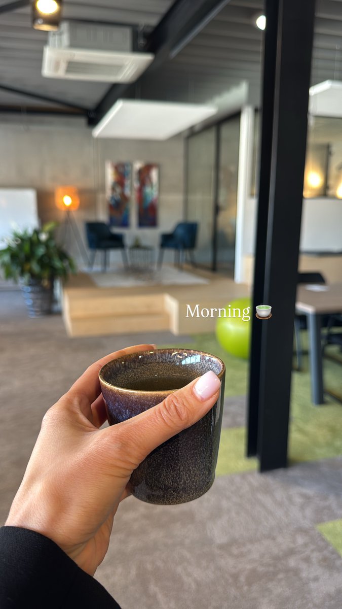 NoraTGarcia's tweet photo. Kick off the brand-new week with a warm cup of coffee on Monday https://t.co/kLxnJSfKq5