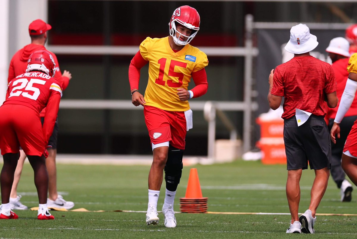 Daily_Chiefs_'s tweet photo. Patrick Mahomes will reportedly be fully cleared for Training Camp, per Albert Breer. 👀🔥

Fully cleared just 7.5 months after the ACL Tear…

His work ethic, commitment, and ability to recover are simply on another level. 📈

Patrick Mahomes is an absolute freak of nature. 😈💪🏽 https://t.co/scAX1vmVqS