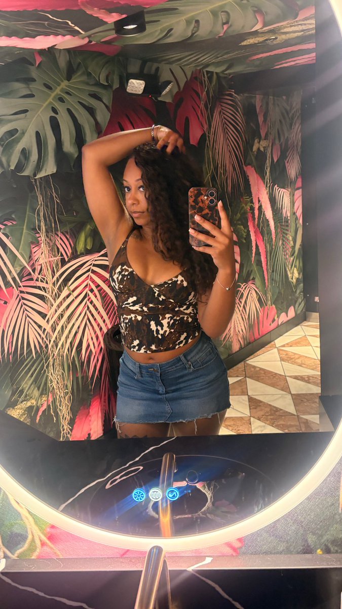 SheIsBreanna's tweet photo. Summer. 🌞 https://t.co/6fWb3RHDW0