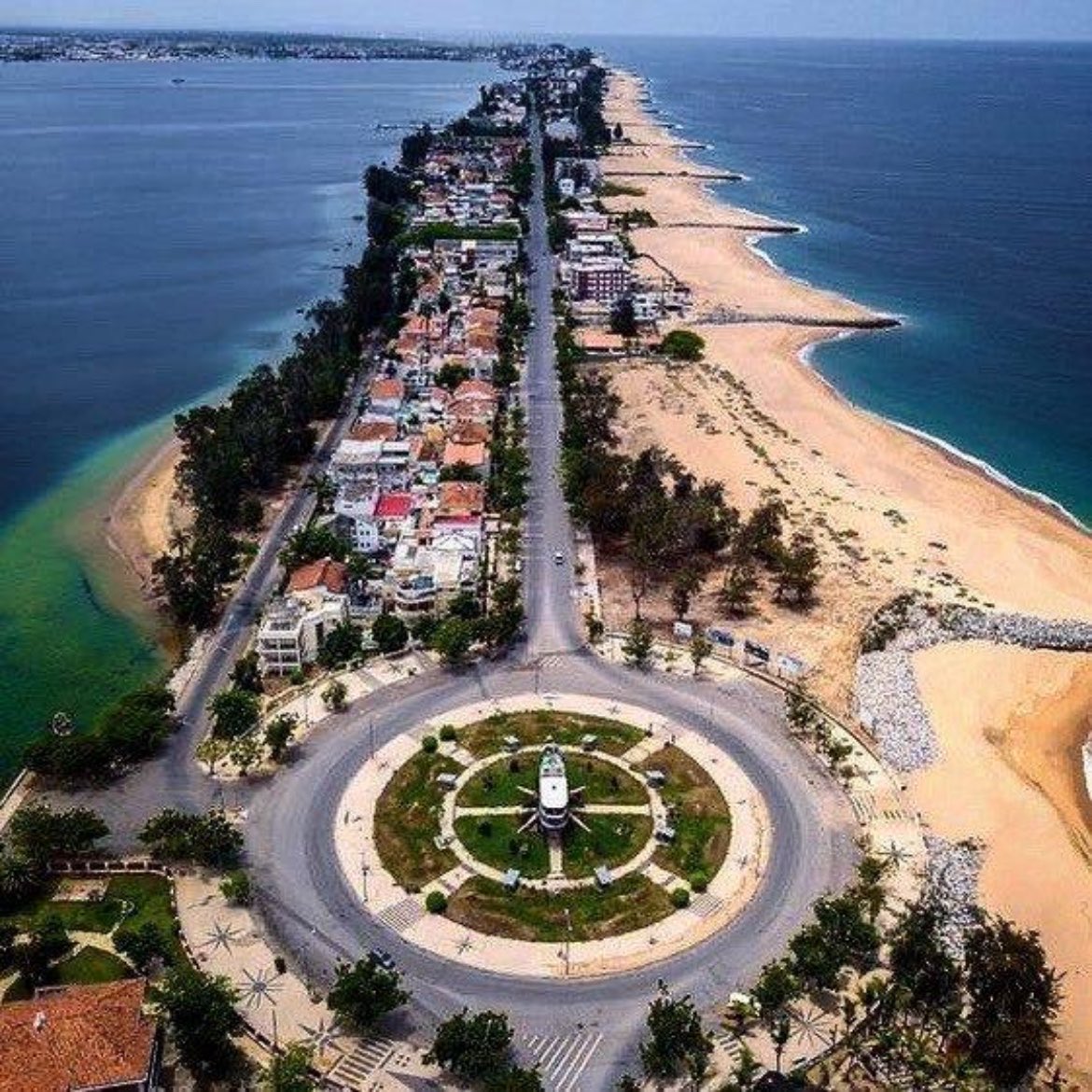 Sofianheg's tweet photo. Restinga do Lobito ,angola ❤️🇦🇴 https://t.co/ebR69RCHgl