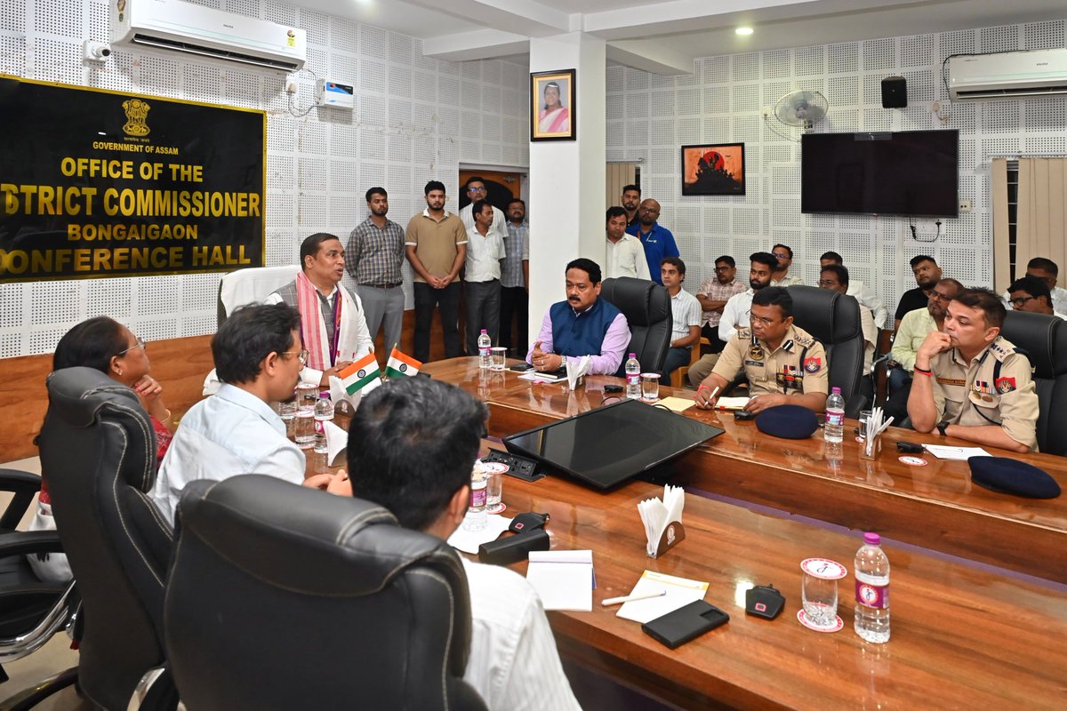 jayanta_malla's tweet photo. Held a detailed discussion on GST this evening with representatives of the transport sector, travel agencies and other business communities from Bongaigaon, Kokrajhar and Dhubri districts.

Hon'ble MLA Smt. Diptimayee Choudhury dangoriyani, the Commissioner of Taxes, and senior officials of the district administrations of Bongaigaon, Kokrajhar and Dhubri were also present during the meeting.

📍 District Commissioner's Office, Bongaigaon