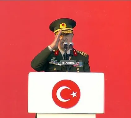 TCKemalistRuhc's tweet photo. Solda 15 Temmuz'da ATATÜRK'ün askeri Şehit Albay Sait Ertürk, şehit oldu. / Sa��da Hulusi Akar, hiçbir sorumluluk almadı ve o gece esir düştüğünü iddia etti. https://t.co/9xfyFsATFF