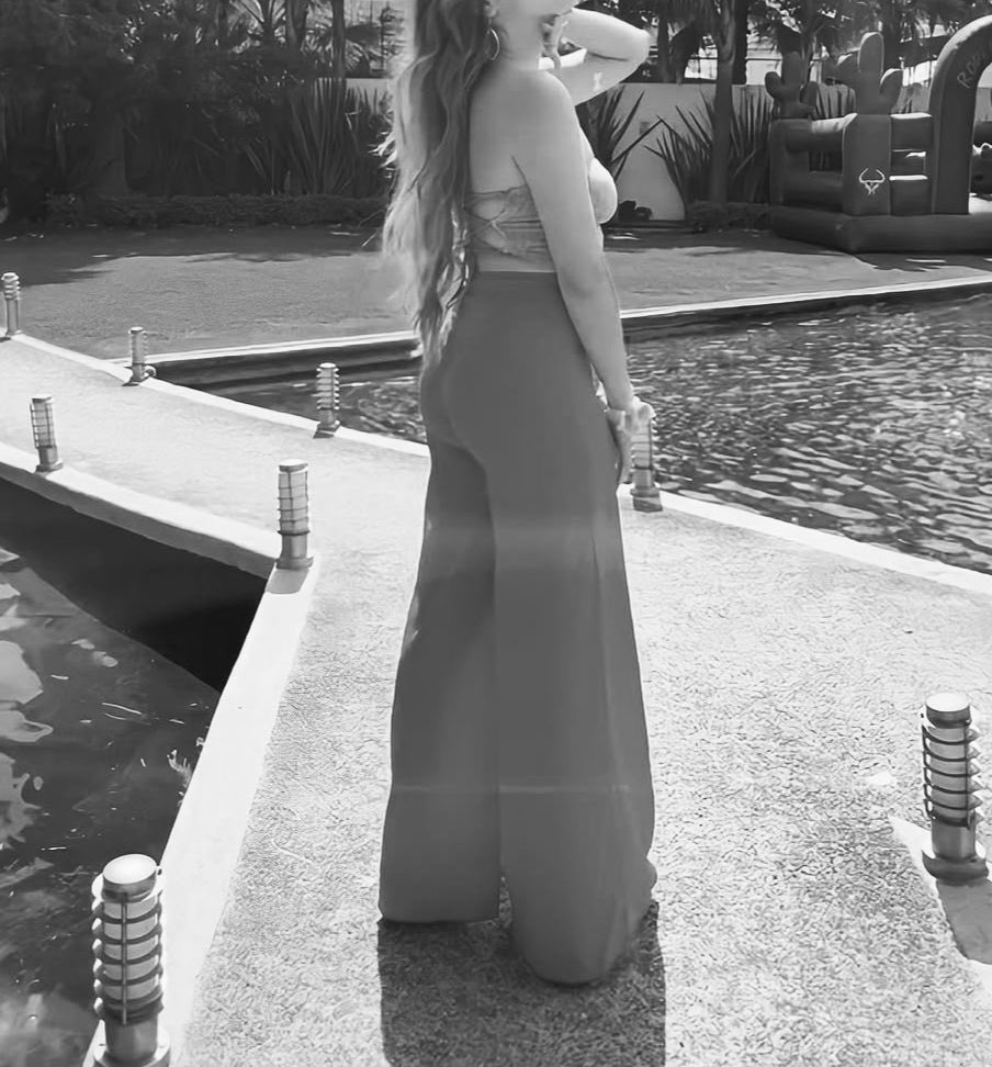 Barbie94759's tweet photo. Me encantan los días soleados 🔥❤️ 
@BustiDelBlog @SweetModelMx @tiggerbrincador #scortdelujo #cdmx https://t.co/A6otPFI9EU