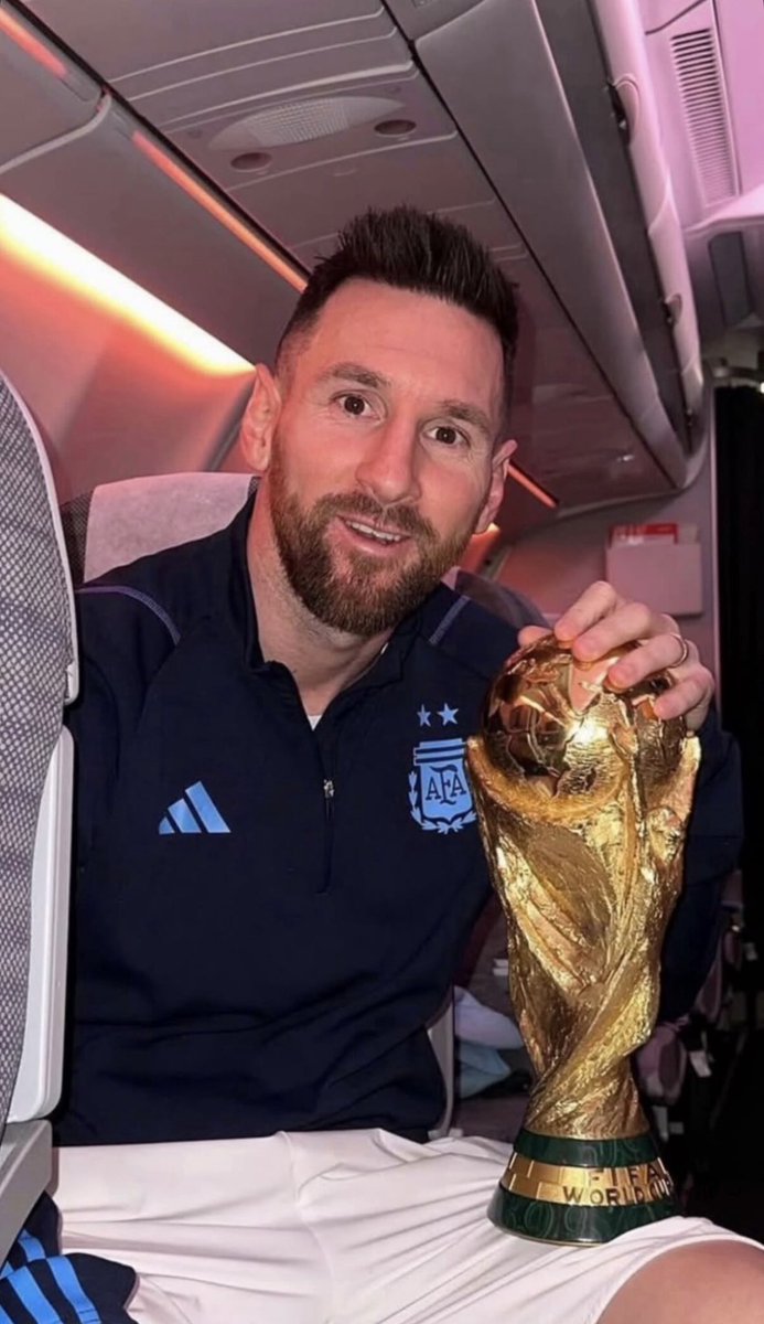 MbinHamad_'s tweet photo. وَسَلِي الفَوارِسَ يُخبِروكِ بِهِمَّتي
وَمَواقِفي في الحَربُ حينَ أَطاها https://t.co/Cz4boJNMSu