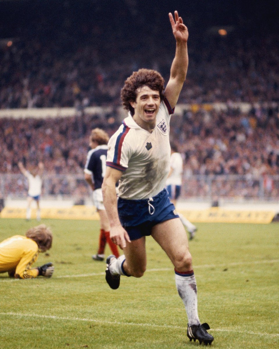 gingeki's tweet photo. Absolutely gutted to hear of the passing of Kevin Keegan. Safe to say a man associated with Newcastle, Hamburg and England was always going to be someone I held in high regard. Fell in love with his Newcastle side in the 90s. 

RIP King Kev https://t.co/wGVtWMPZex