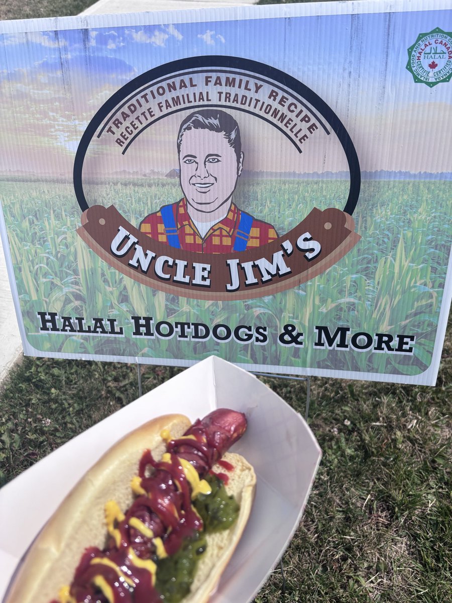 ONCornFedBeef's tweet photo. Lunch is served! 🌭 Uncle Jim’s Halal Hotdogs &amp; More is right outside the building all week long from 11 AM to 3 PM. Trust us, you don’t want to miss out on these traditional family recipe dogs! 🤤✨ 

#OCFBEEF #halal #cornfed #ontbeef #locallyraised https://t.co/ETgBXf0Ts6