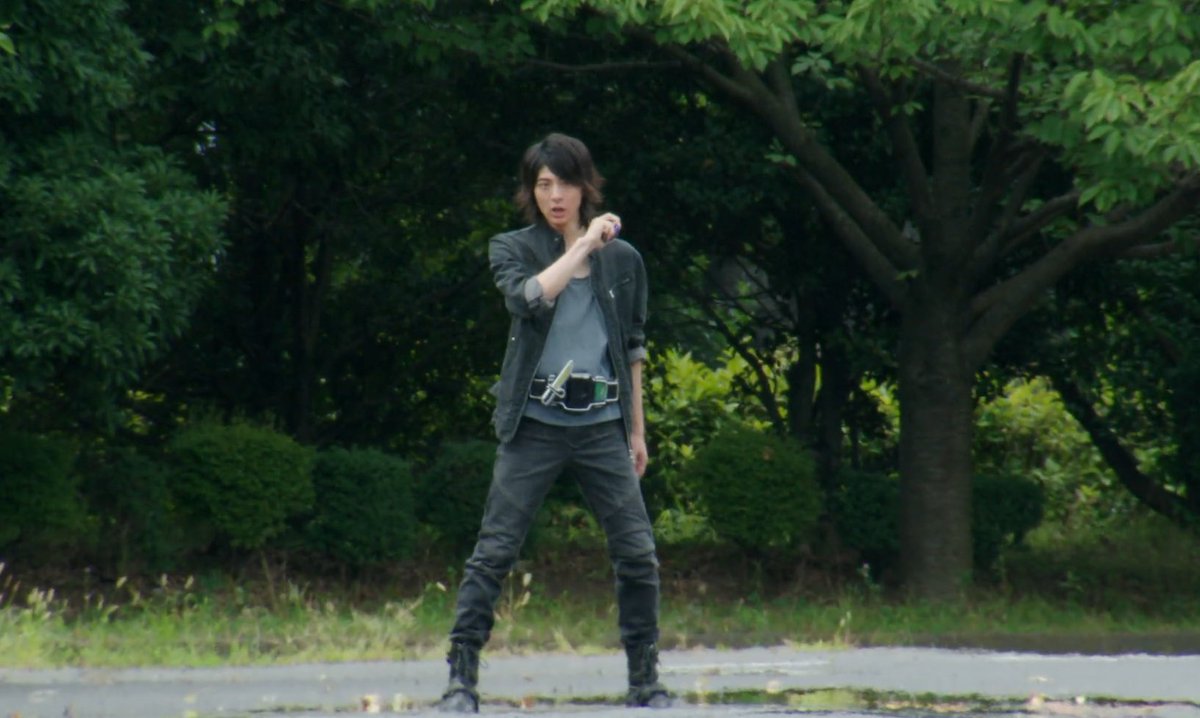 luncer_s's tweet photo. 『確かにあの人はヒーローだった……だがもう居ない。だから僕たちが、ヒーローにならないといけないんだ！！』

ミッチ…………それでいい。
少しずつ、居場所に固執せずに進んでいけばいいのだ。 https://t.co/jUdmd7lZjE