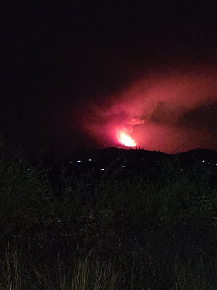 CowboyThoren's tweet photo. @realDonaldTrump We know Oregons politics are unanimously disliked by your administrations. Many of us in southern Oregon voted for your team. Help us win against these fires ravaging our land and air. Additional resources now! https://t.co/EkvHH8ZIEl